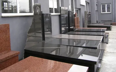 Nagrobki Pomniki Blaty Parapety Posadzki| Pracownia Kamieniarska Mariusz Zając